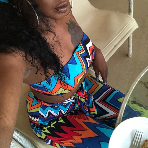 Fashion nova matching set - Picture 2 of 2